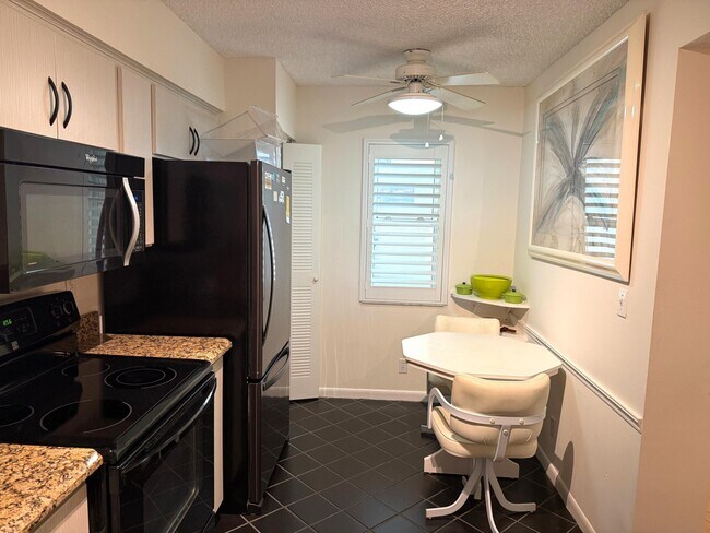 Foto del edificio - 7240 Huntington Ln