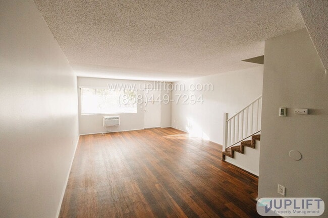 Building Photo - 5737 College Ave