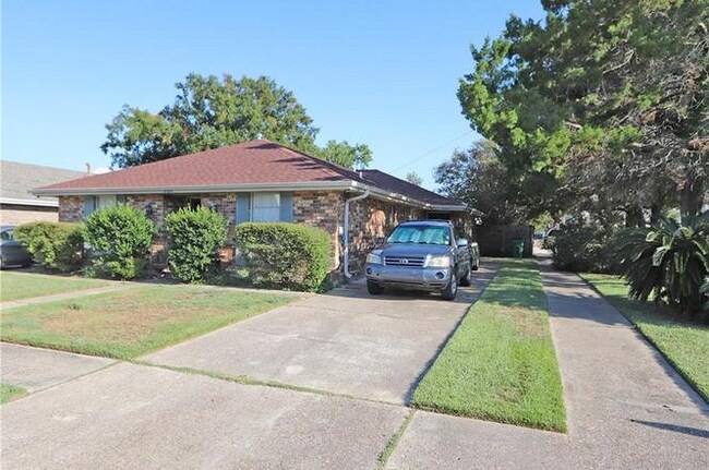 Foto del edificio - 6204 Mitchell Ave