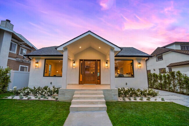 Building Photo - 606 N Lucerne Blvd