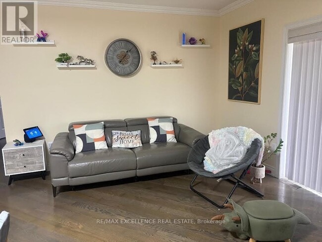 Building Photo - 4045 Upper Middle Rd