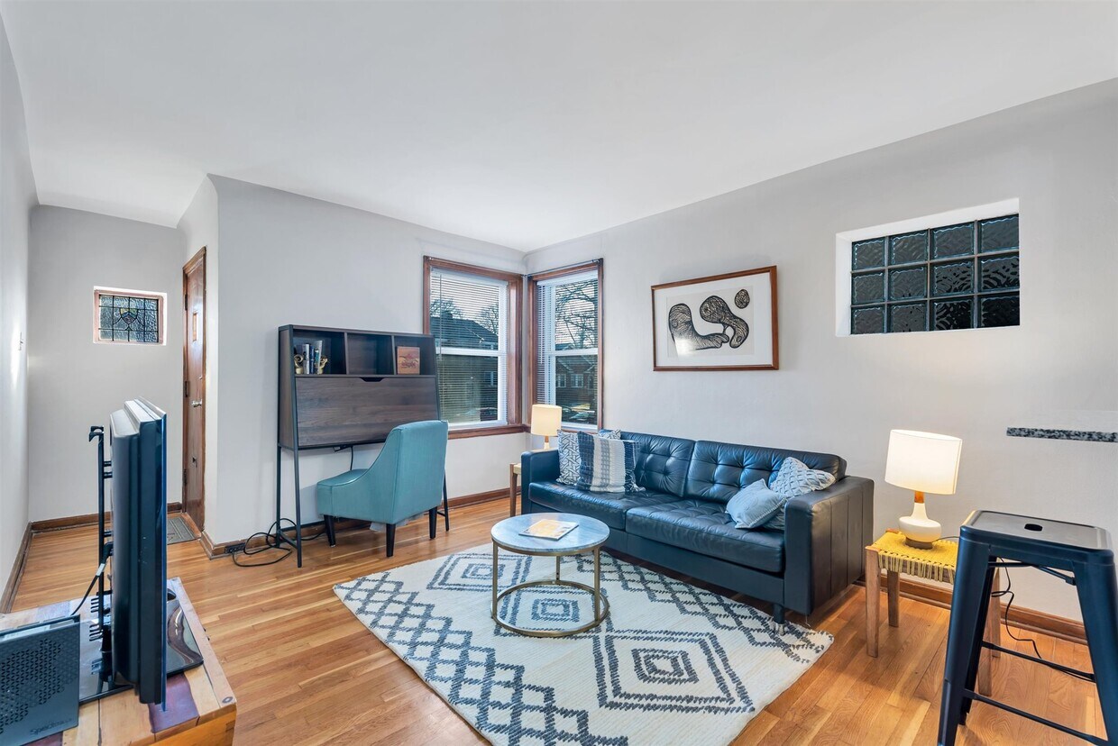 6363 Sutherland Ave Unit 1W, Saint Louis, MO 63109 Apartments in