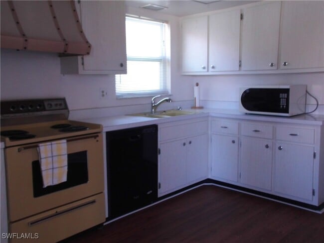 Building Photo - 304 Joel Blvd