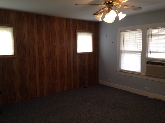 Building Photo - Quaint Cottage in Fairview