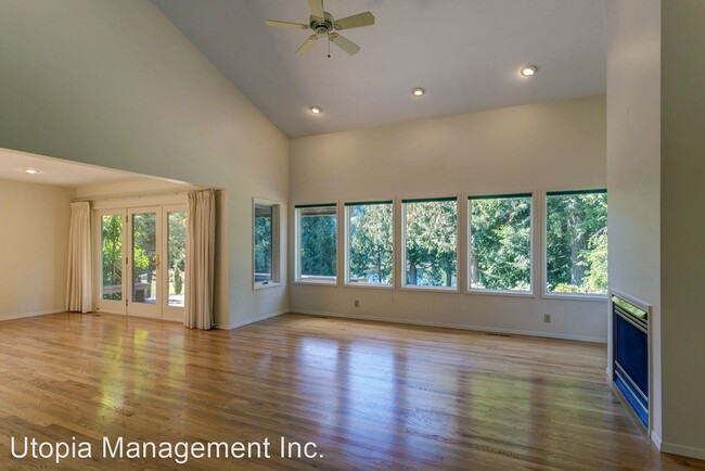 Building Photo - 3 br, 2.5 bath House - 9 WHISPERING CEDARS