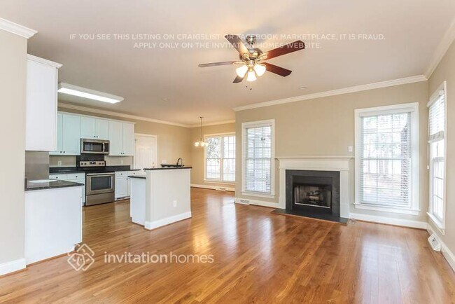 Foto del edificio - 15903 Kelly Park Cir