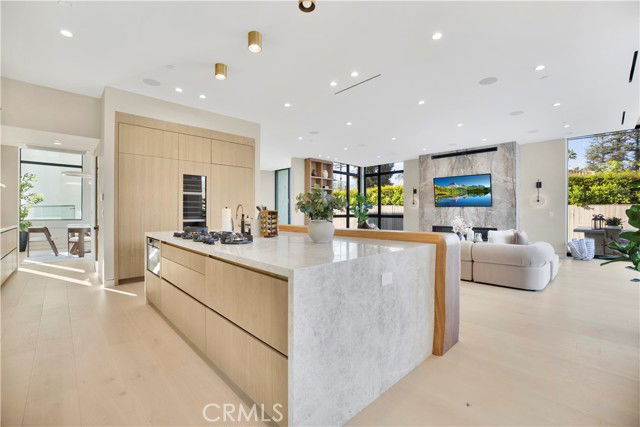 Building Photo - 5170 Amestoy Ave