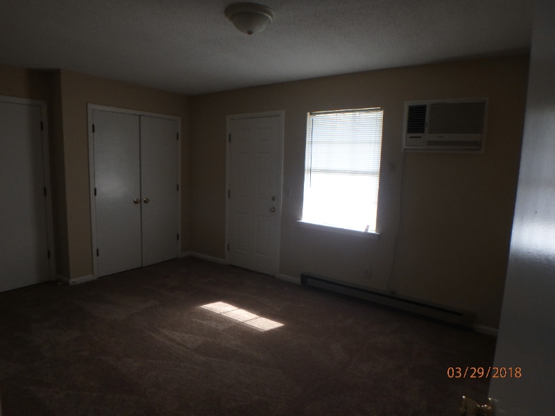 Foto del edificio - 805 Peed Dr