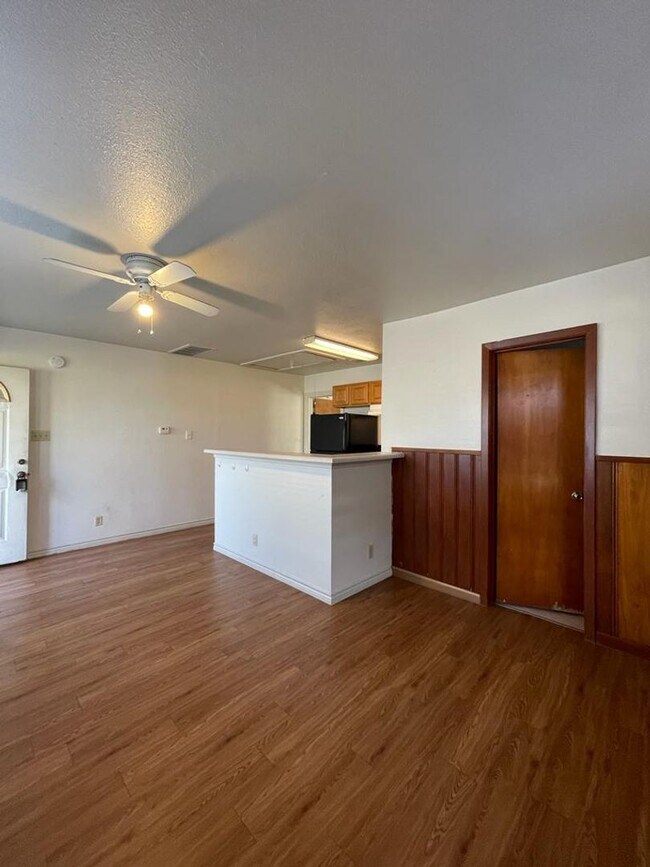 Building Photo - P7-108 Austin St, Kyle TX 78640