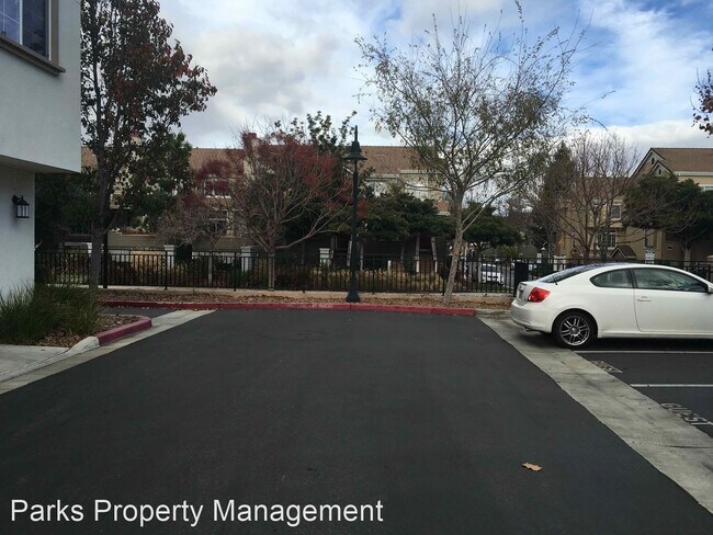 Foto del edificio - 4 br, 3 bath House - 1155 Munich Terrace