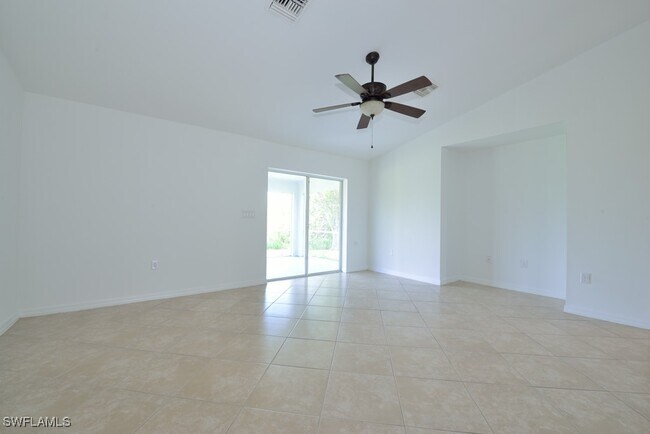 Building Photo - 343 NE 10th St