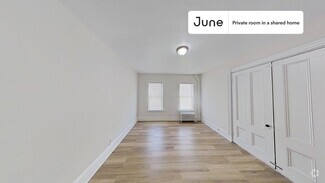 Building Photo - Private bedroom in 3 bed/1 bath Home
