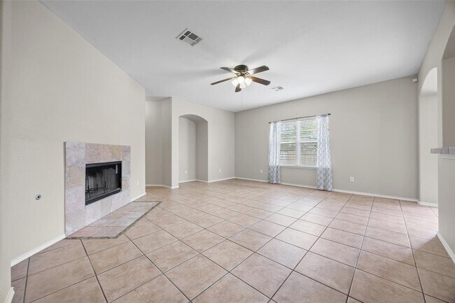 Building Photo - 20521 Farm Pond Ln