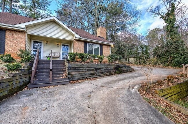 Building Photo - 1252 Minhinette Dr