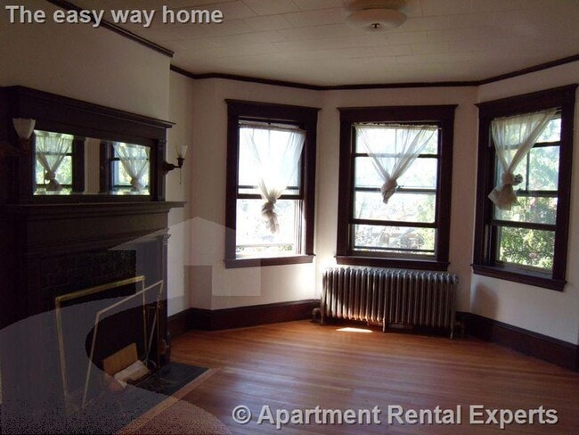 Photo - 79 College Ave Apartment