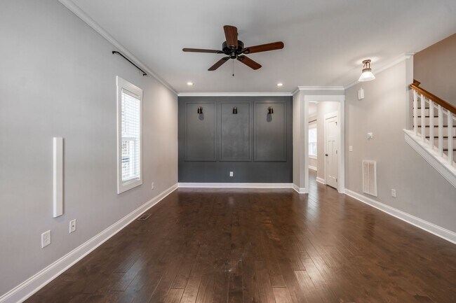 Building Photo - Beautiful home
