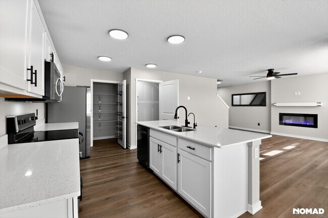 Foto del edificio - 7908 N 169th St