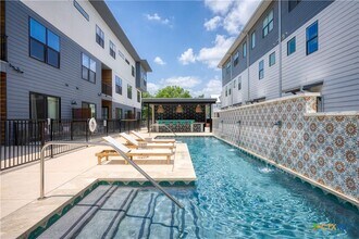 Building Photo - 1208 N Academy Ave Building Photo - 1208 N Academy Ave