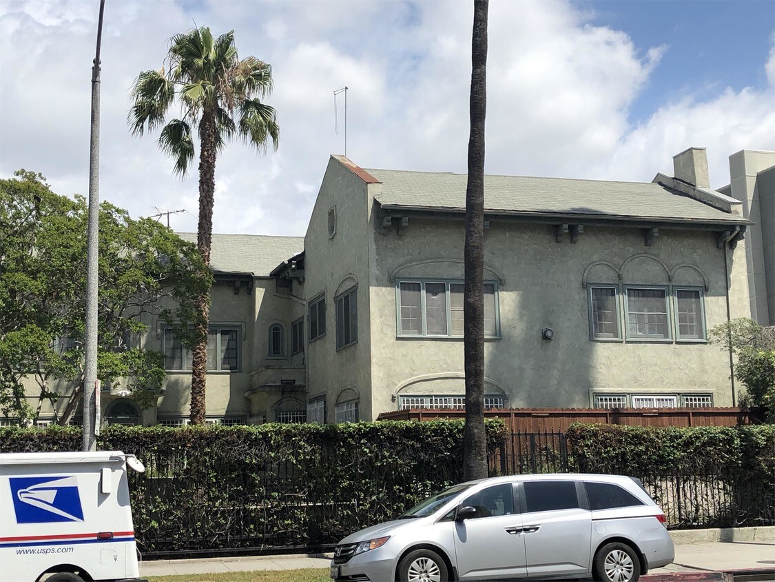 Foto del edificio - 4023 W 6th St