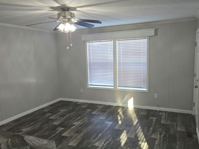 Foto del edificio - 1887 N Delsea Dr