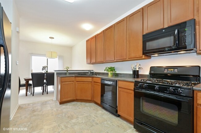 Building Photo - 376 N Tower Dr