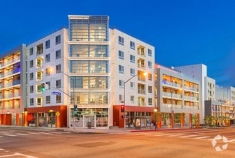 Primary Photo - 1234 N La Brea Ave