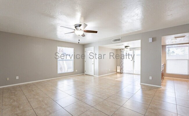 Building Photo - 15411 N 2nd Pl