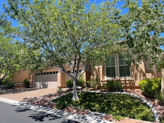 Foto del edificio - Stunning Single-Story Home with Casita in ...