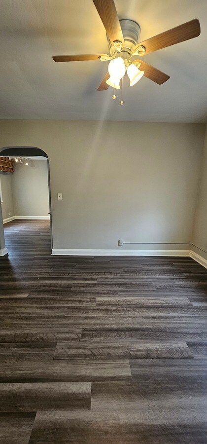 Foto del edificio - 2907 Elgin Ave