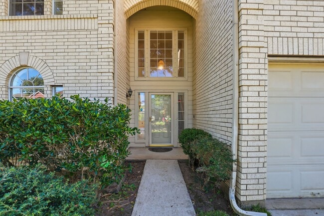 Foto del edificio - 15318 Streatham Cir