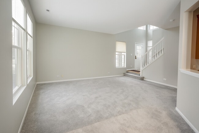 Building Photo - 3174 Bromley Ln