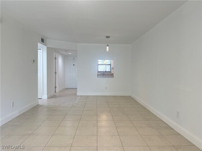 Building Photo - 136 Cape Coral Pkwy W