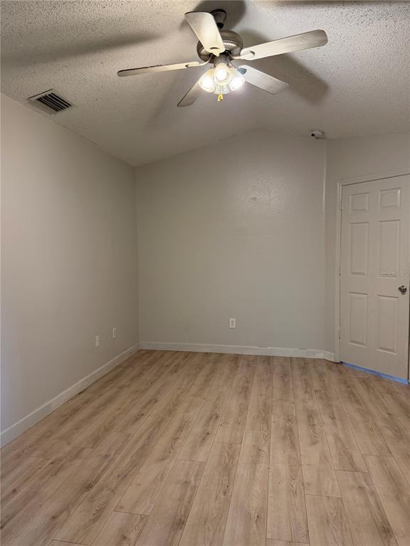 Foto del edificio - 6623 Summer Haven Dr