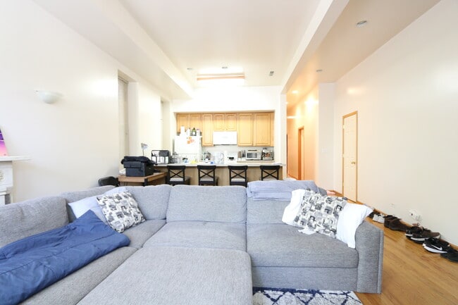 Building Photo - 1222 W Flournoy St