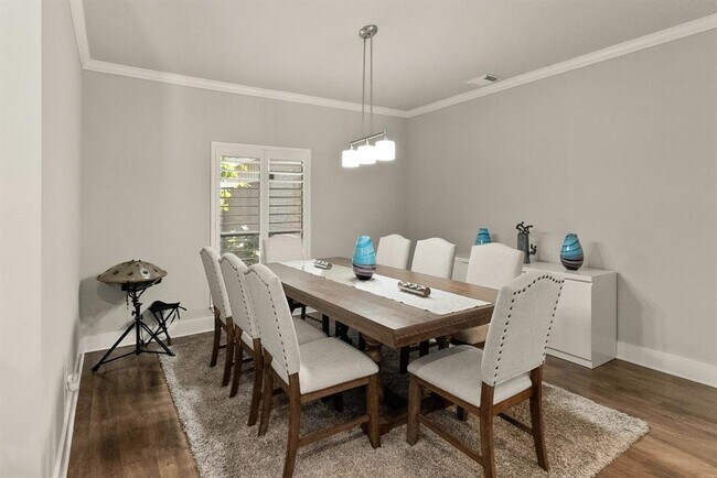 Foto del edificio - 4707 Breezy Point Dr