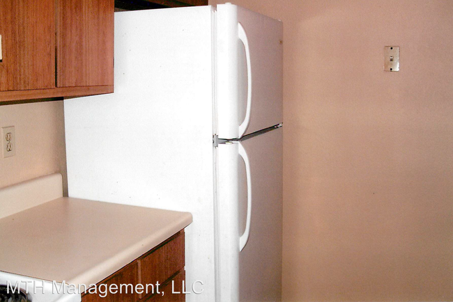 Building Photo - 1 br, 1 bath Apartment - 204 Southfield St.