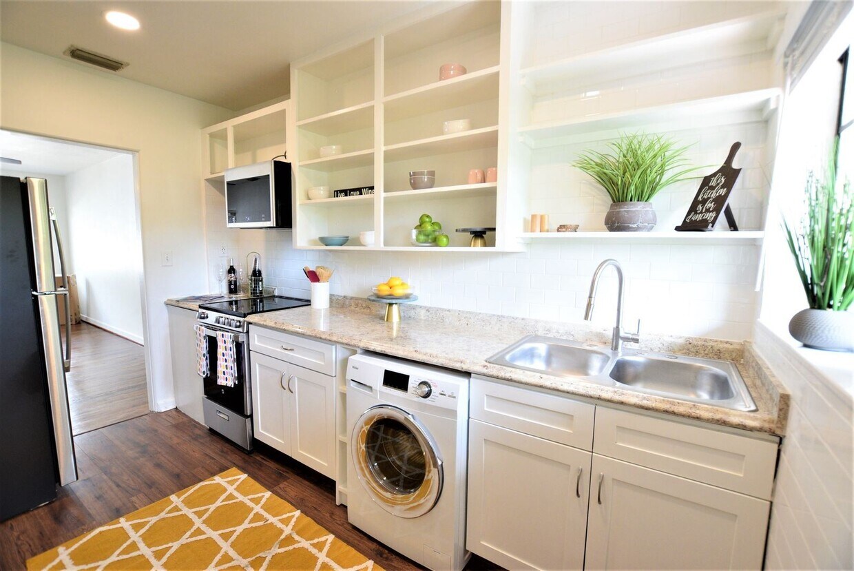 Foto principal - 730-732 Highland Ave
