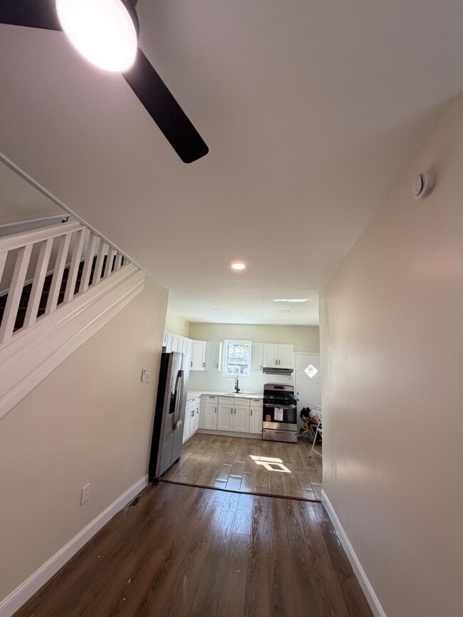 Building Photo - 2758 Mickle St