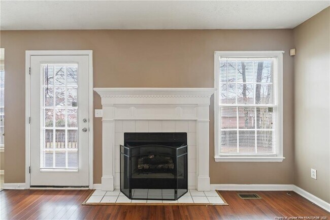 Foto del edificio - 7132 Summerlin Dr