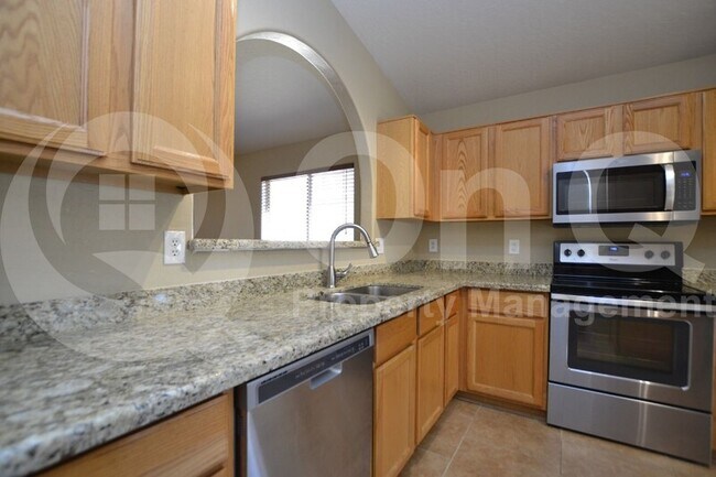 Foto del edificio - 734 W Oxford Ln
