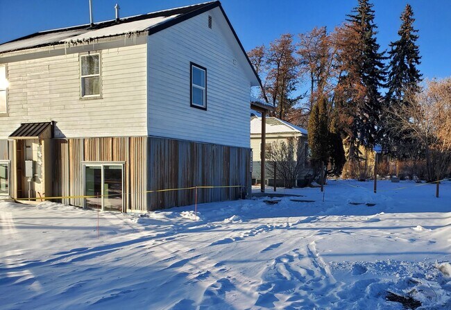 Building Photo - 100 S Meridian Rd