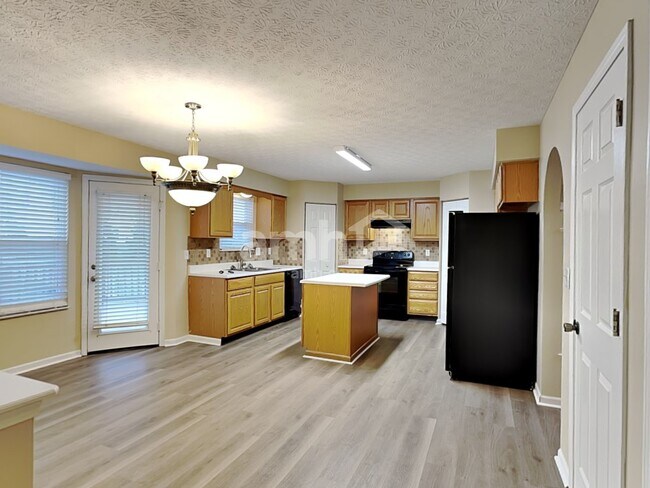 Foto del edificio - 1009 Legacy Ln SW