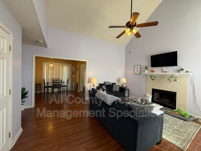 Foto del edificio - 20 Lindsey St.