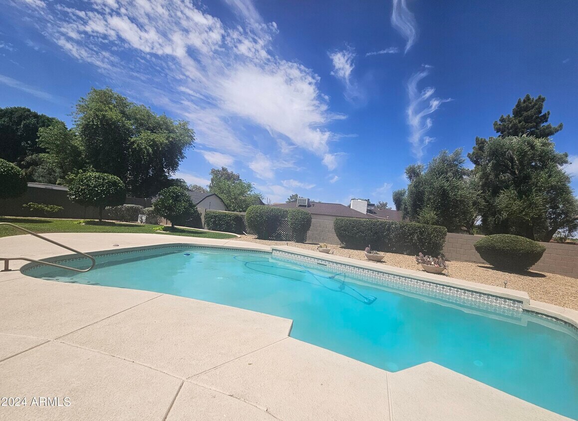 Primary Photo - 1146 N Winthrop Cir