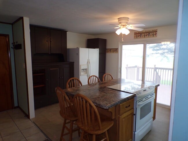 Building Photo - 14780 Lickley Rd