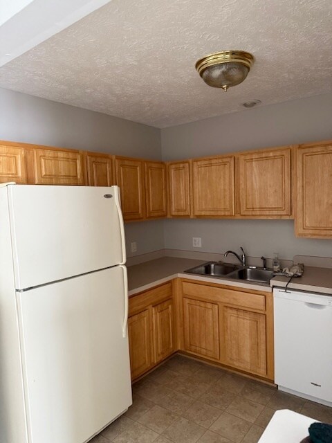 Foto del edificio - 806 Carom Cir