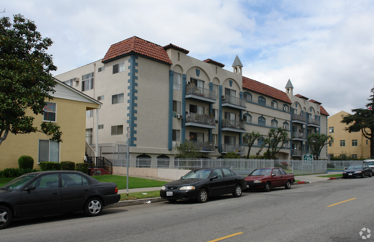 233 S Hobart blvd. - 233 S Hobart Blvd