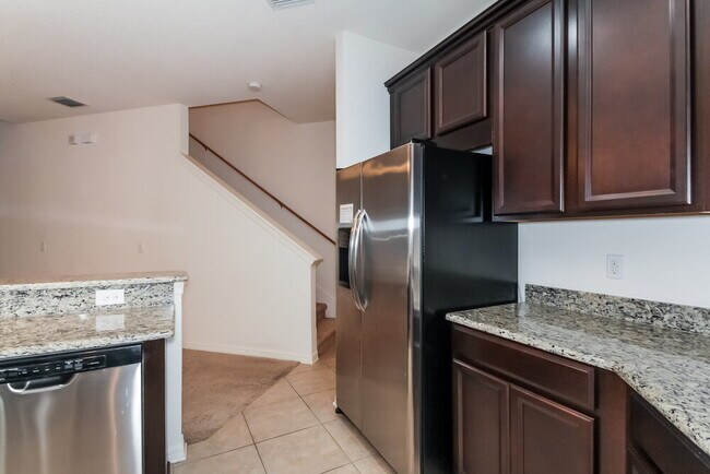 Foto del edificio - 8309 Deerland Bluff Ln