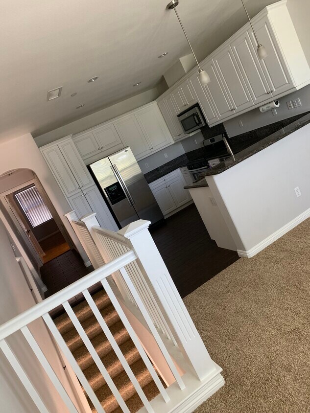 Kitchen - 718 S Olive St