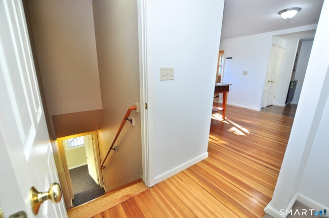 Foto del edificio - 48 Claire Hill Rd